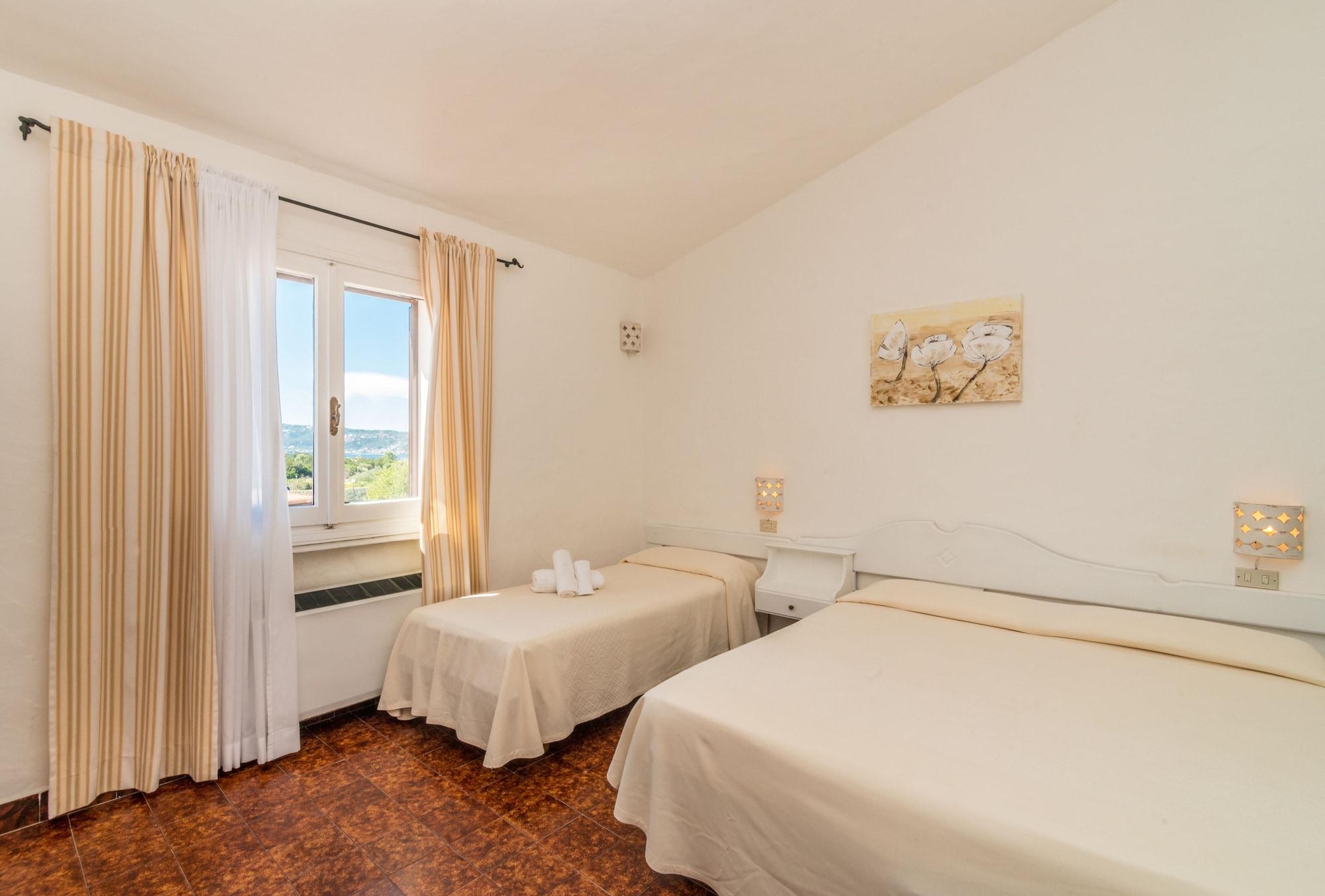 Hotel 3 Botti Baja Sardinia Exteriör bild