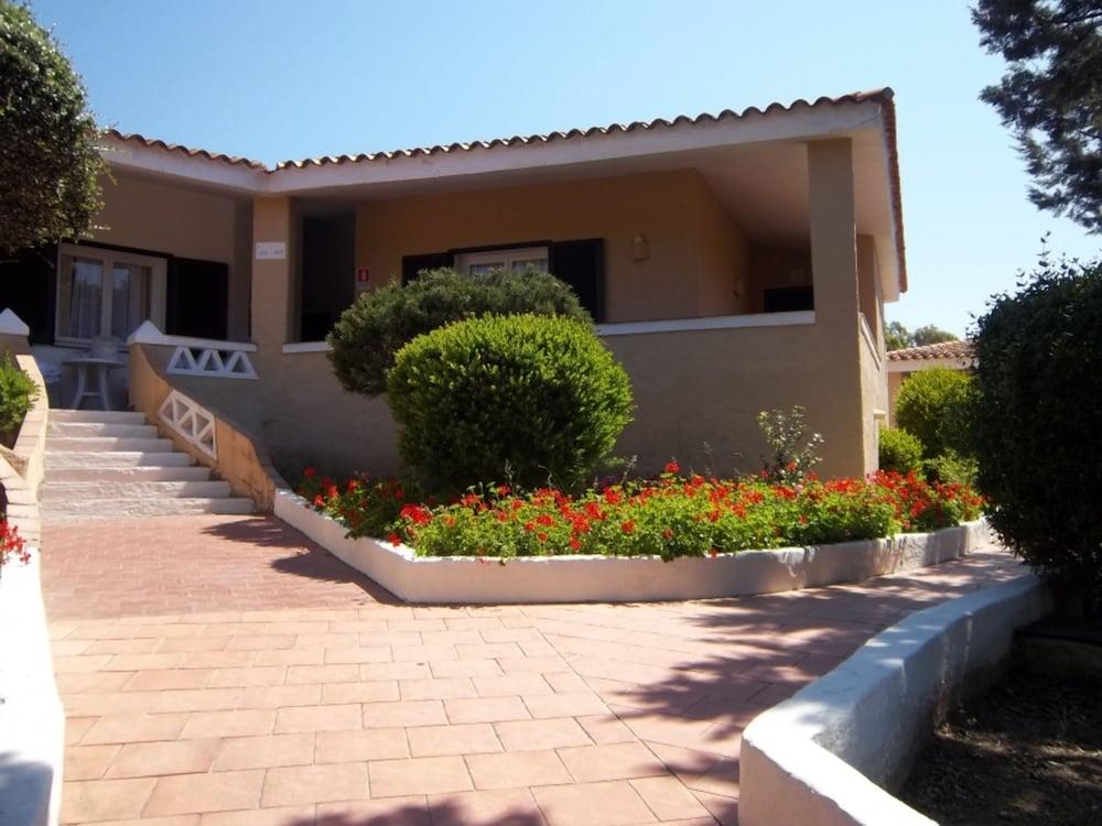 Hotel 3 Botti Baja Sardinia Exteriör bild