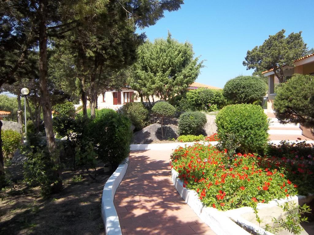 Hotel 3 Botti Baja Sardinia Exteriör bild