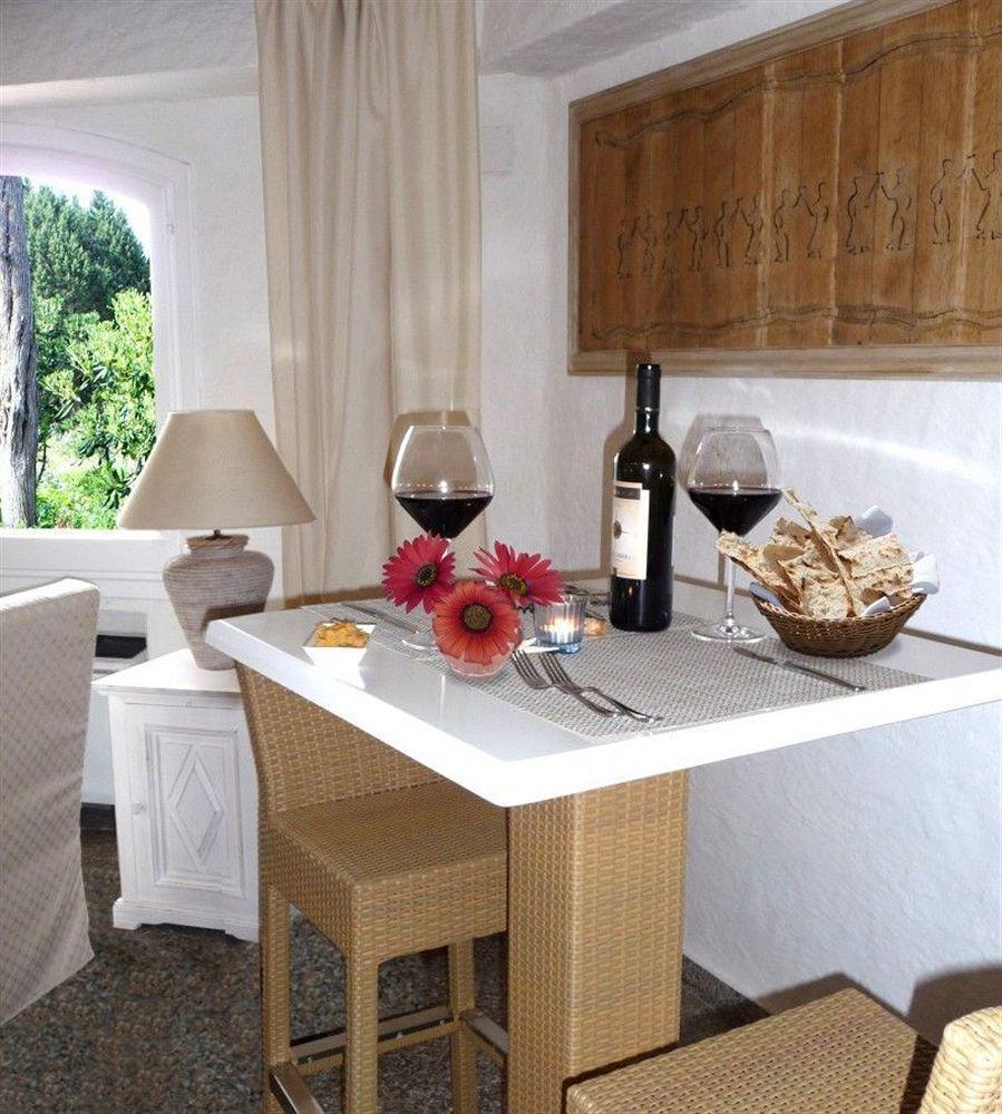 Hotel 3 Botti Baja Sardinia Exteriör bild