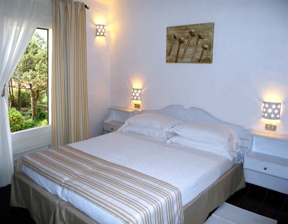 Hotel 3 Botti Baja Sardinia Exteriör bild